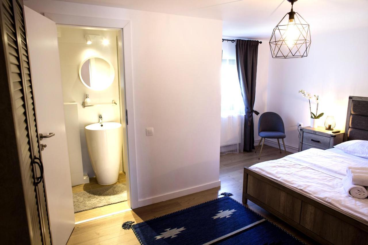 Mira By Atra Bed & Breakfast Teşila Exterior foto