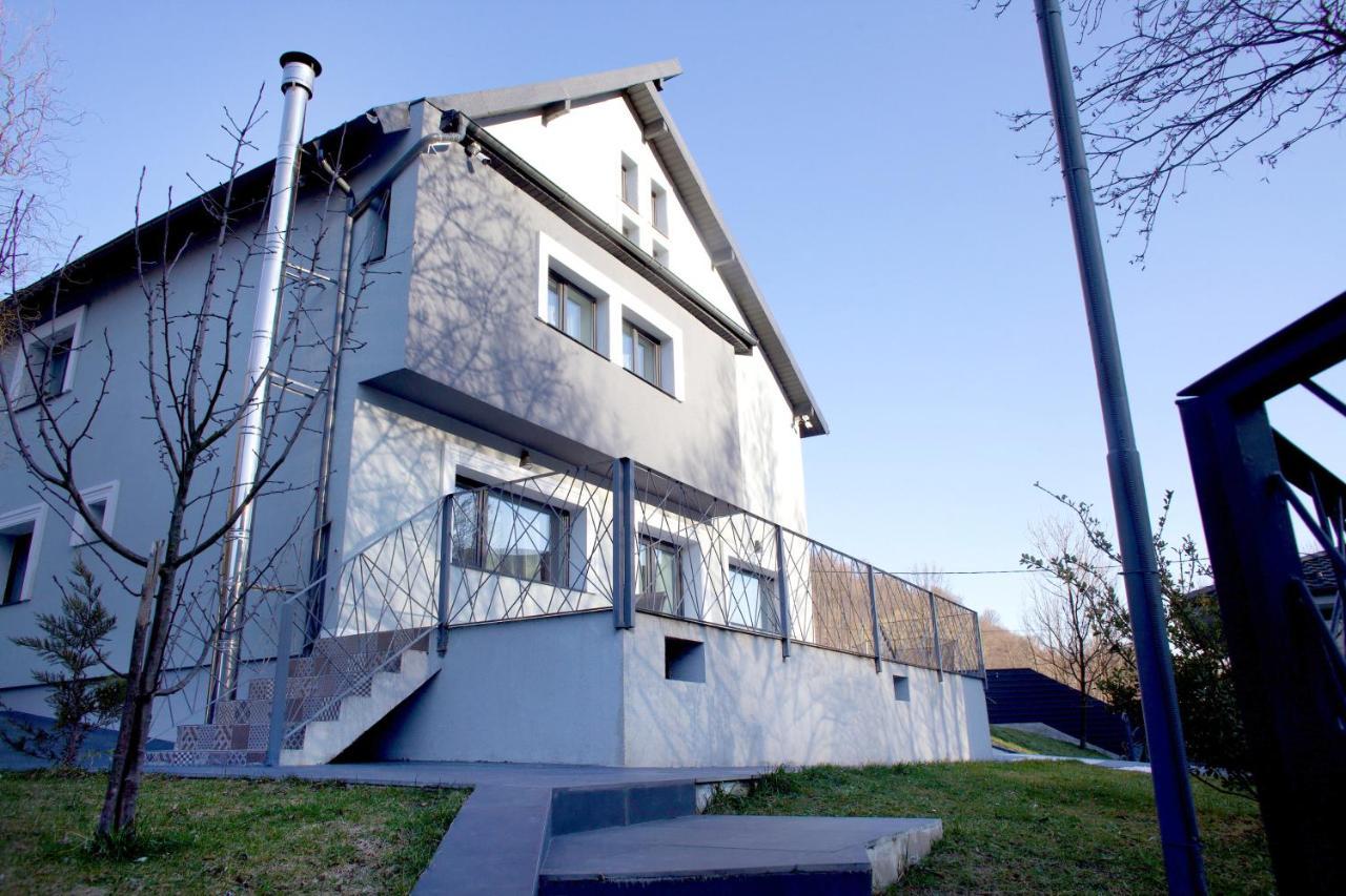 Mira By Atra Bed & Breakfast Teşila Exterior foto