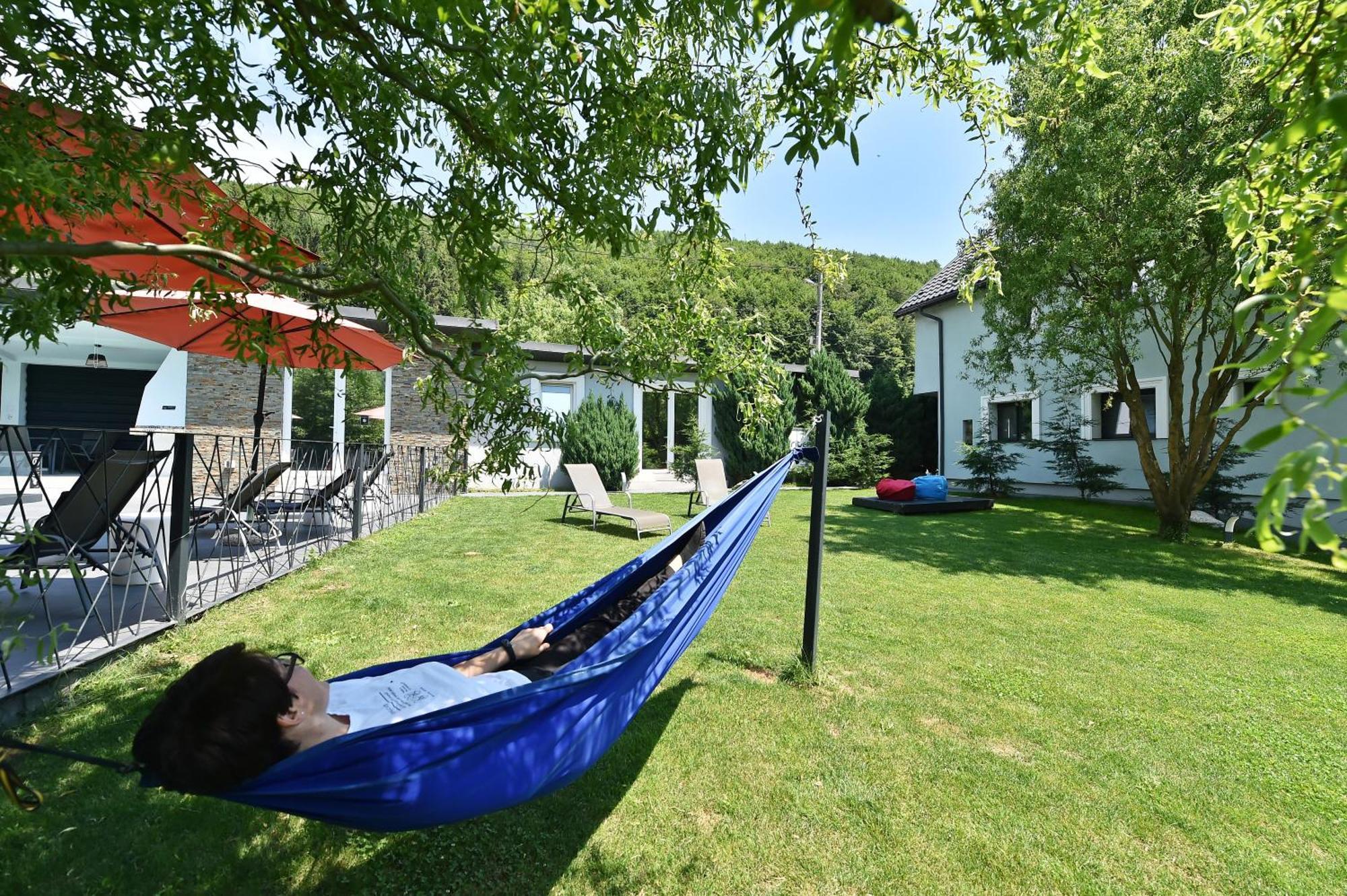 Mira By Atra Bed & Breakfast Teşila Exterior foto